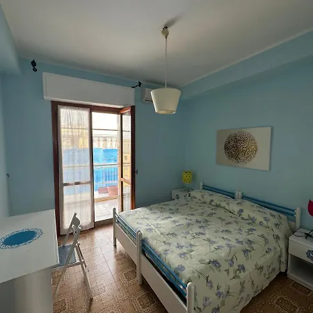 Al 205 Apartment
